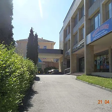 Hotel Peshtera *